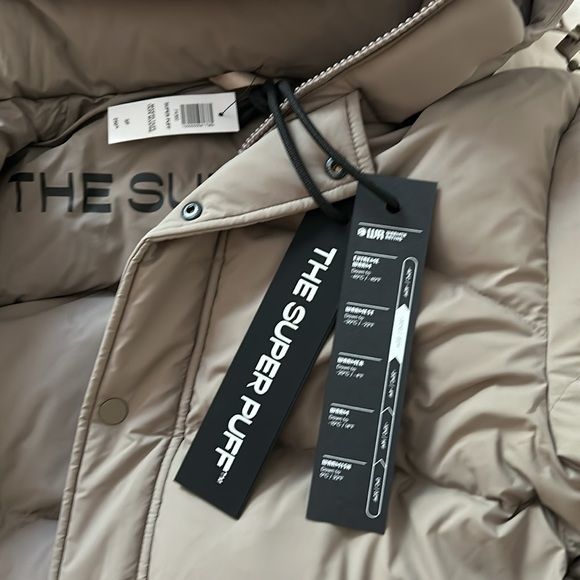 Aritzia The Super Puff - Picture 5 of 6